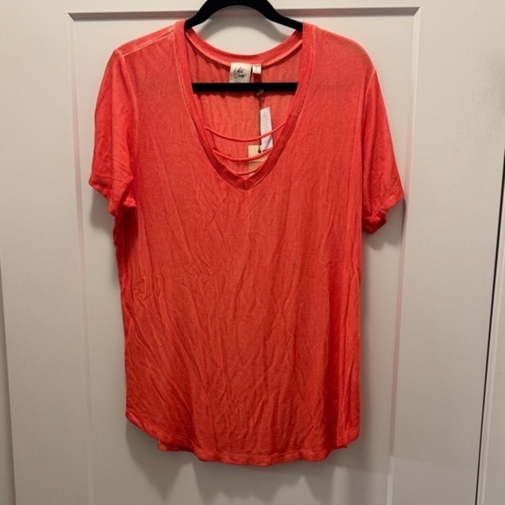 🆕 White Crow Vibrant Orange V-Neck Tee. L. NWT!💥💥